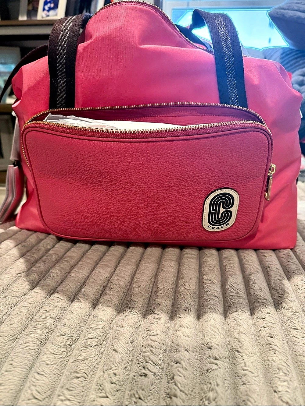 Coach weekender confetti pink